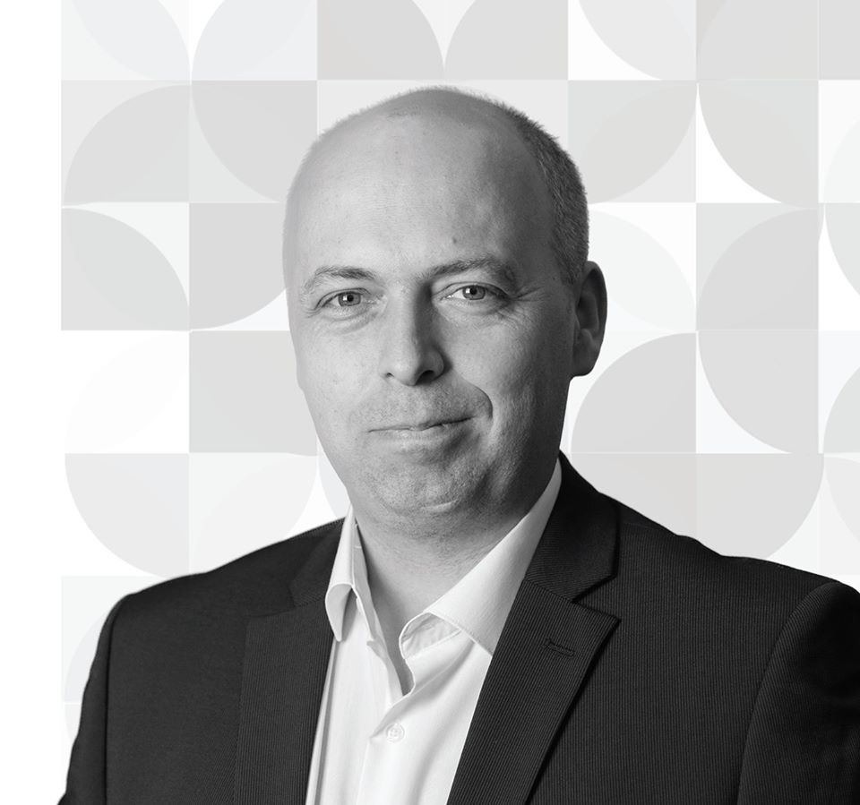 Razvan Zvoristeanu Themesis