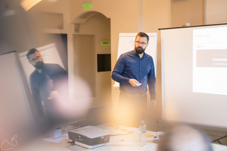 Moment educație Severin Sânzianu la bizz.club Iași